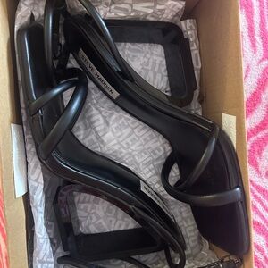 Steve Madden Black enjoying Heels